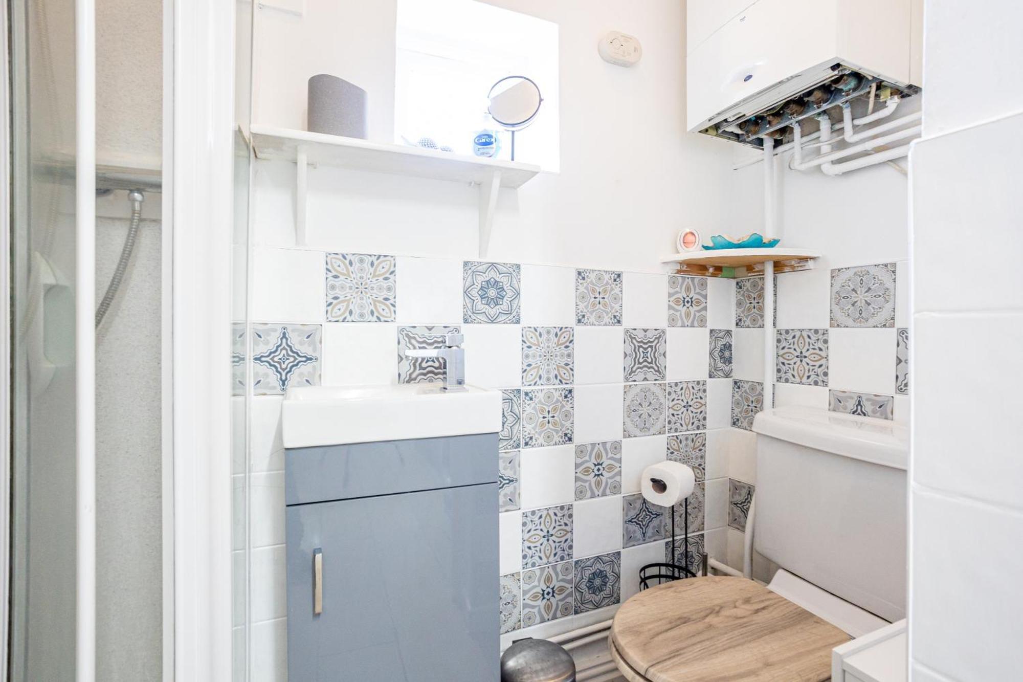 Coronation House By Yourstays - 3 Bedroom House In Newcastle-Under-Lyme Stoke-on-Trent Bagian luar foto