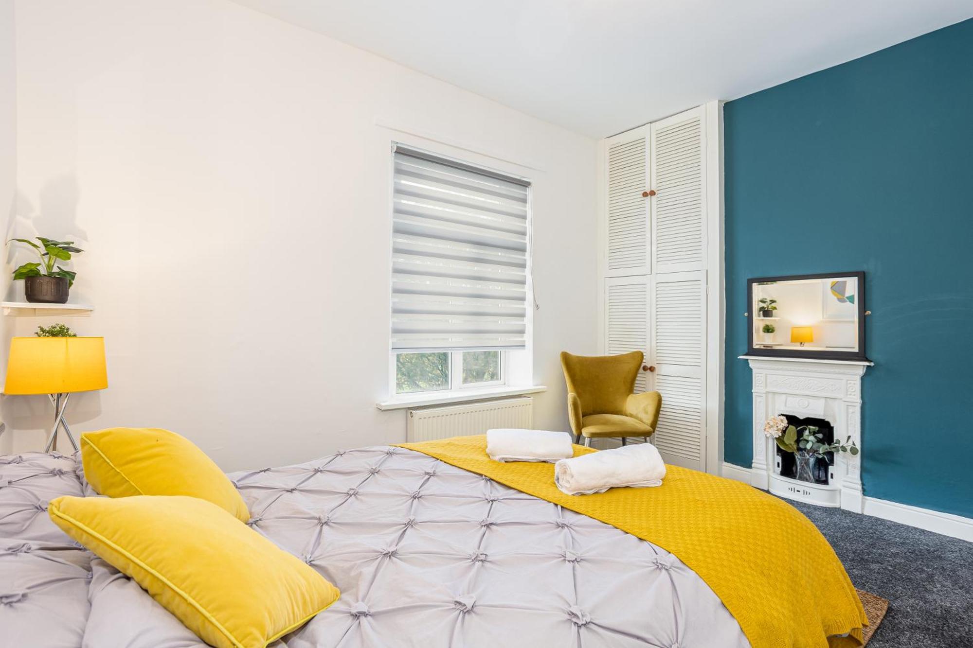 Coronation House By Yourstays - 3 Bedroom House In Newcastle-Under-Lyme Stoke-on-Trent Bagian luar foto